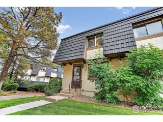 Photo #2: 1045366 Listing