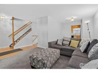 Photo #4: 1045366 Listing