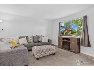 Photo #5: 1045366 Listing