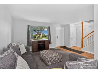 Photo #6: 1045366 Listing