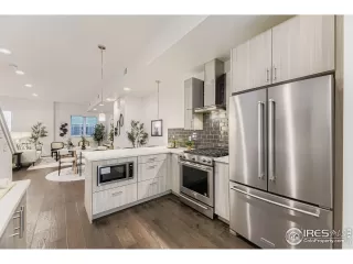 Photo #5: 1045490 Listing