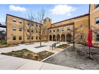 Photo #2: 1045718 Listing