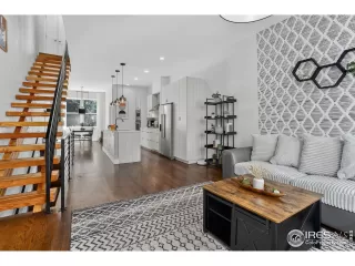 Photo #5: 1045952 Listing 