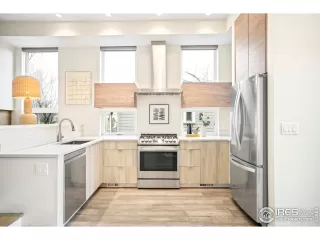 Photo #5: 1046062 Listing