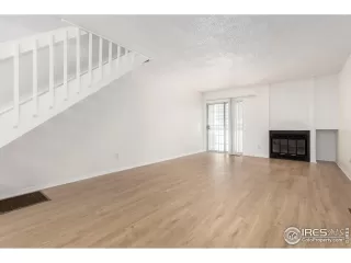 Photo #3: 1046217 Listing