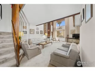 Photo #2: 1046248 Listing