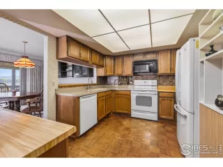 Photo #4: 1046248 Listing