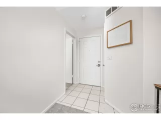 Photo #2: 1046367 Listing