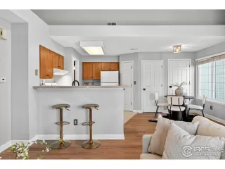 Photo #5: 1046444 Listing