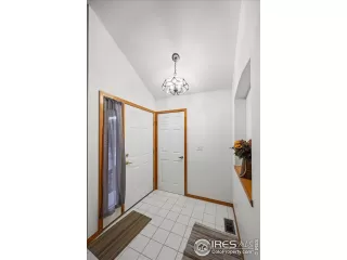 Photo #3: 1046481 Listing