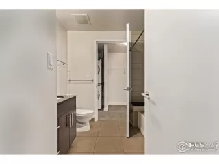 Photo #5: 1046564 Listing