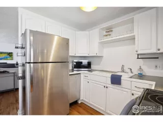 Photo #6: 1046581 Listing