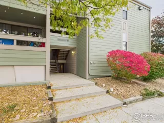 Photo #2: 1046644 Listing