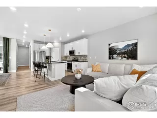 Photo #5: 1046778 Listing 