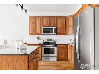 Photo #4: 1046799 Listing