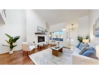 Photo #4: 1046899 Listing