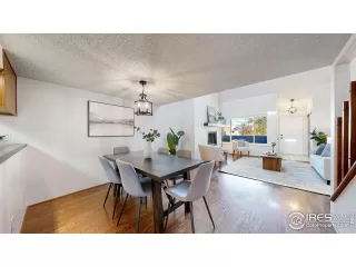 Photo #6: 1046899 Listing