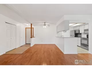 Photo #5: 1047384 Listing