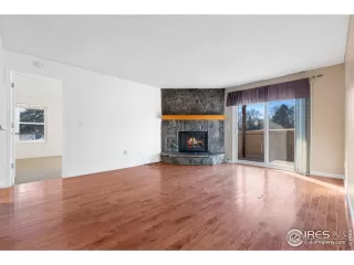 Photo #6: 1047384 Listing