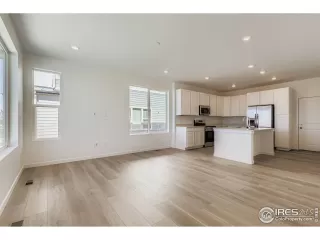 Photo #4: 1047423 Listing