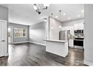 Photo #5: 1047432 Listing