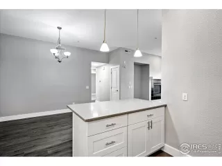 Photo #6: 1047432 Listing