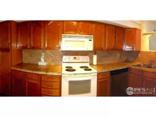 Photo #3: 1047721 Listing