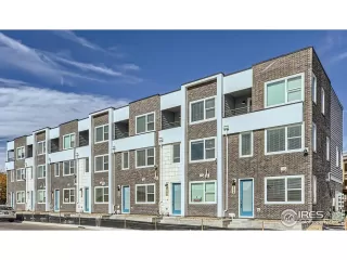 More Details about MLS # 1047844 : 304 GENEVA ST AURORA CO 80010