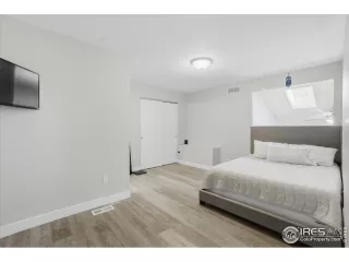 Photo #4: 1047876 Listing