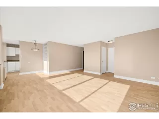 Photo #4: 1047927 Listing 