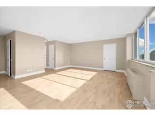 Photo #6: 1047927 Listing 