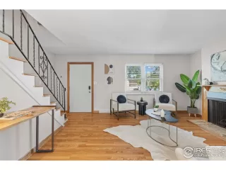 Photo #5: 1047986 Listing