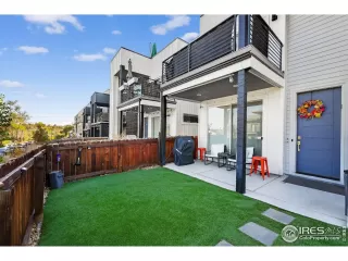 Photo #3: 1048027 Listing