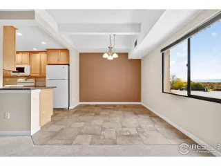 Photo #5: 1048044 Listing