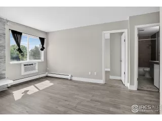 Photo #5: 1048078 Listing 