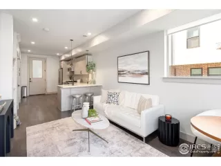 Photo #5: 1048196 Listing 