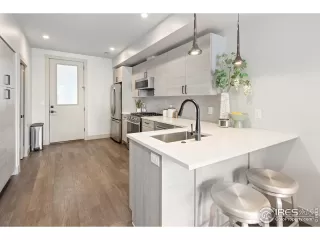 Photo #6: 1048196 Listing 