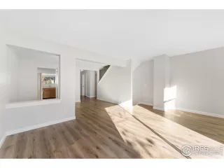 Photo #6: 1048214 Listing 