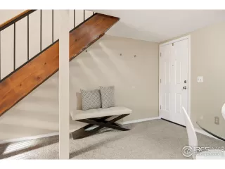 Photo #2: 1048264 Listing