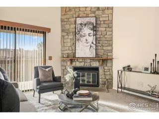 Photo #4: 1048264 Listing