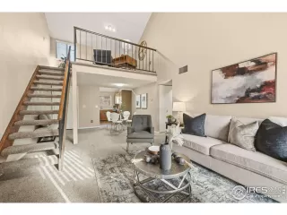 Photo #6: 1048264 Listing