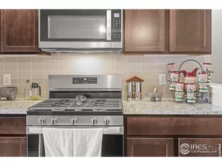 Photo #3: 1048441 Listing