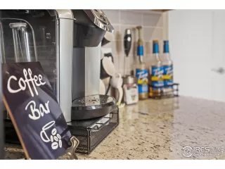 Photo #4: 1048441 Listing