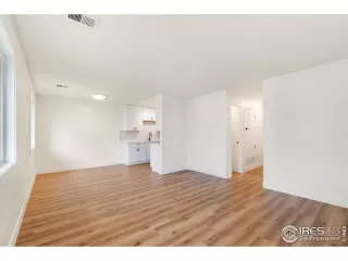 Photo #2: 1048669 Listing