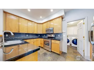 Photo #6: 1049163 Listing 