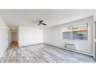 Photo #3: 1049172 Listing