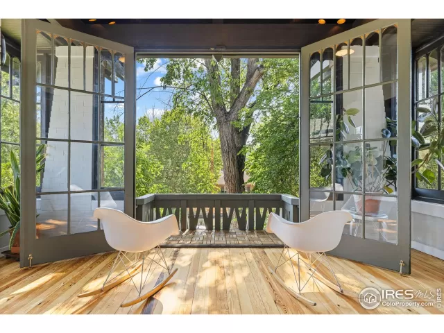 MLS: 1049523 Condo For Sale