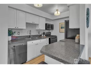 Photo #6: 1049666 Listing 