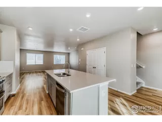 Photo #4: 1049735 Listing 