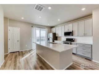 Photo #5: 1049735 Listing 